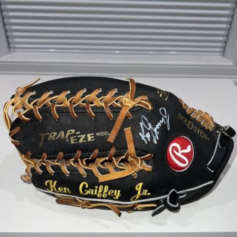 Rawlings製 Ken Griffey Jr. 特別版 13インチ グローブ Amazon.com: UDA Ken Griffey Jr. Signed Rawlings Game Model